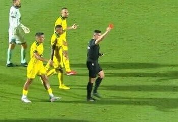 Áudio do VAR revela lance polêmico envolvendo Kaique Kenji