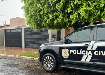 Polícia Civil cumpre mandado por violência doméstica, apreende arma de fogo e munições e autua homem em Campo Grande