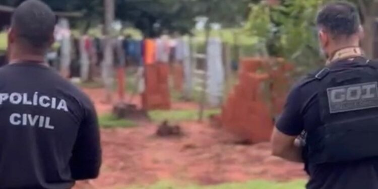 Condenado a mais de 15 anos por homicídio é preso pela Polícia Civil após agredir e atear fogo na casa da esposa