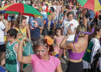 Galinho de Brasília honra a tradição do frevo e a paixão pelo futebol