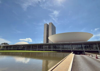 Paulinho da Força lança pré-candidatura ao Senado com apoio de Motta