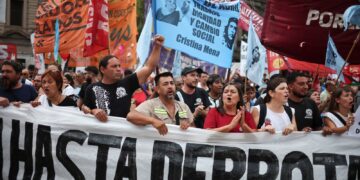 Argentina: mesmo com greve, reforma trabalhista é aprovada na Câmara