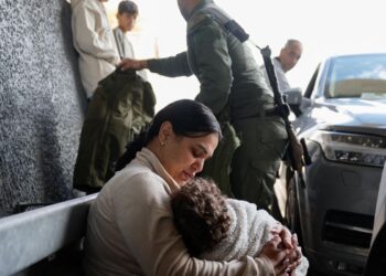 Ataque atinge escola no Irã e deixa 57 mortos