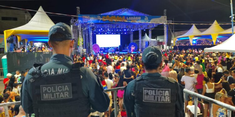 Atuação rápida da Polícia Militar evita escalada de tumulto durante o Carnaval de Ladário.