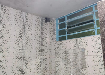 Câmera é encontrada em banheiro feminino de escola na Mata do Jacinto