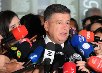 CPMI do INSS: Viana diz que vai recorrer da decisão do STF de liberar Vorcaro