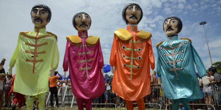 Carnaval 2026: veja programação dos blocos de rua no Rio nesta segunda