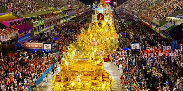 Carnaval em pauta: projetos criam regras para financiamento da folia