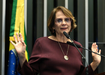 Damares critica absolvição de homem acusado de estuprar menina de 12 anos