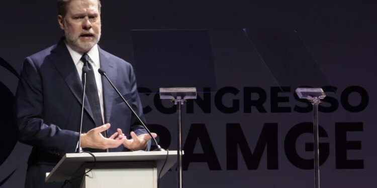 Dias Toffoli nega amizade e recebimento de valores de Daniel Vorcaro