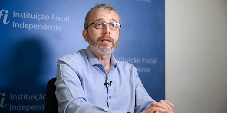 Dívida pública e despesas dos estados continuam a preocupar, avalia IFI