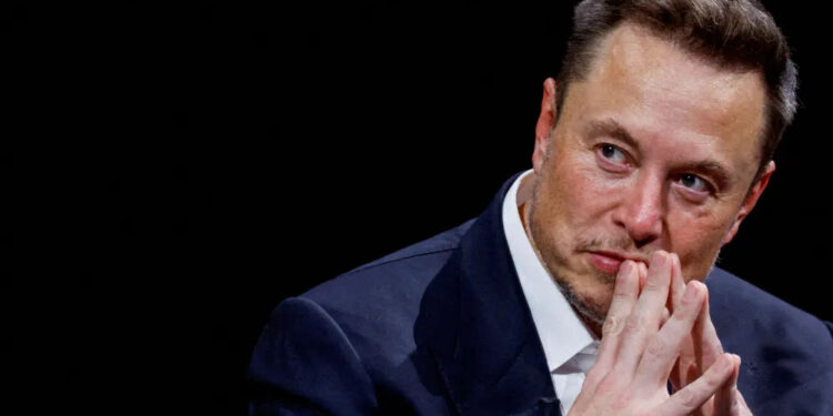 Musk é intimado a depor após operação em escritórios do X