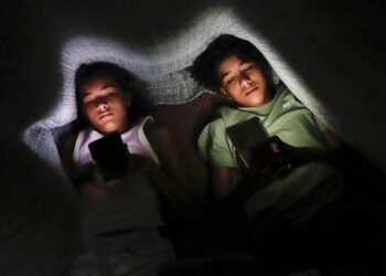 Estudo mostra impacto de vídeos curtos no desenvolvimento infantil