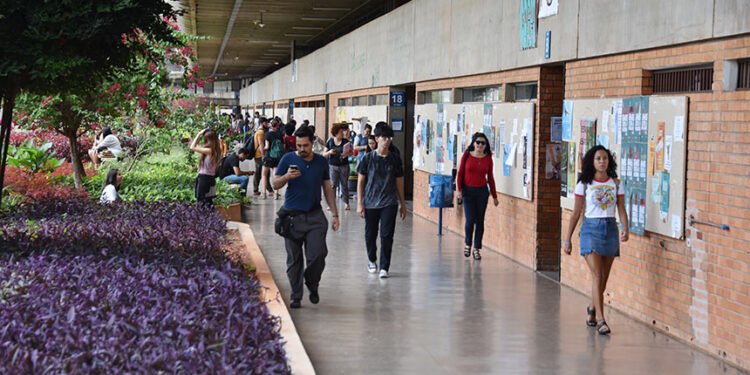 Gestão das universidades públicas terá debate na CCT
