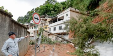 Lula visita Ubá e promete apoio federal