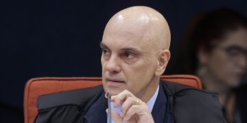 Moraes pede vista e suspende julgamento sobre Lei da Anistia