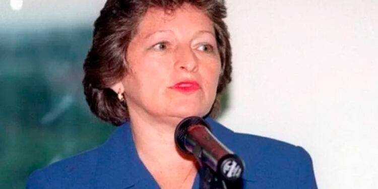 Mulheres de destaque na política receberão Comenda Ceci Cunha