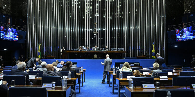 À bancada, senador Rogerio Marinho (PL-RN) - em pronunciamento.