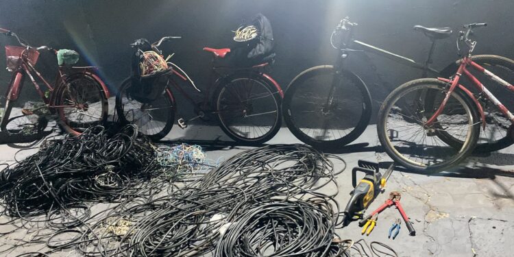 Polícia Civil prende em flagrante autores de furto de fiação elétrica e receptador em São Gabriel do Oeste