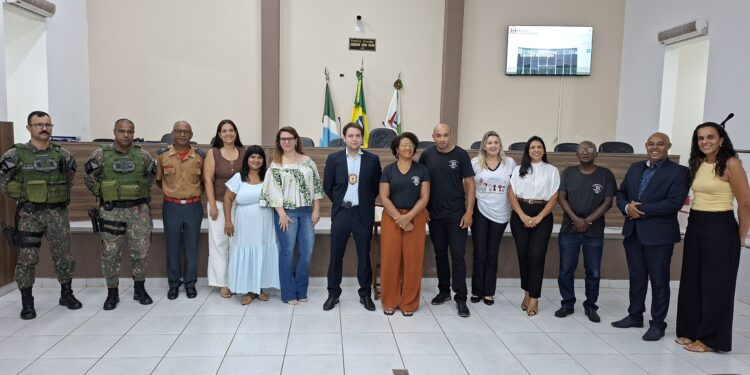 Polícia Civil realiza palestra sobre prevenção à violência contra crianças e adolescentes na Câmara Municipal de Bataguassu