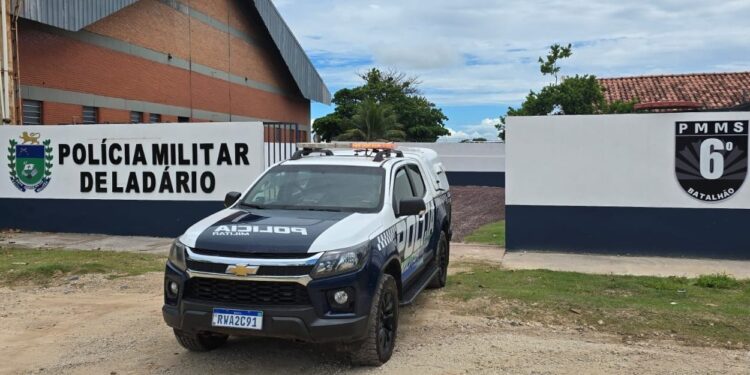 Polícia Militar conduz suspeito à Delegacia por furto de fiação em Ladário