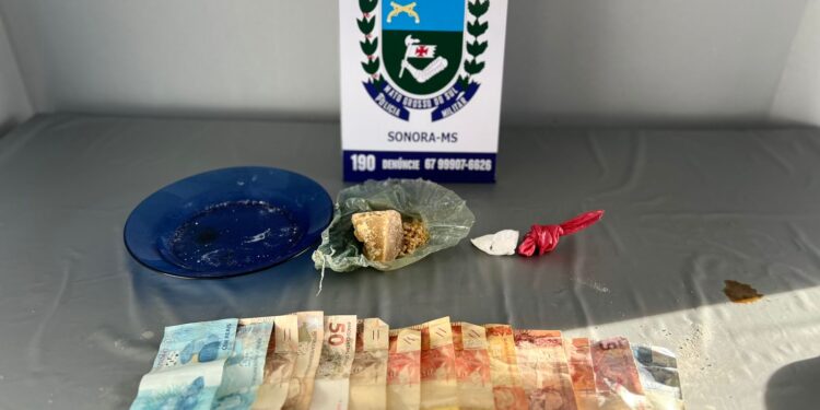 Polícia Militar prende homem por tráfico de drogas e fecha boca de fumo em Sonora