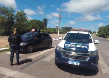 Polícia Militar recupera veículo com restrição criminal e prende autor em Corumbá.