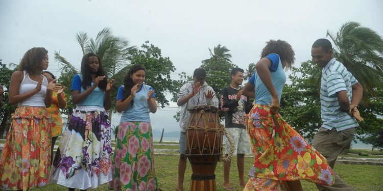 Projeto propõe ações de educação, cultura e saúde para combater racismo estrutural