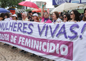 Recorde de feminicídios é tema de debate em comissão mista na quarta