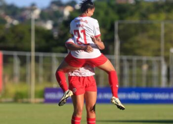 Reforços marcam e Bragantino vence Ferroviária no Brasileiro Feminino