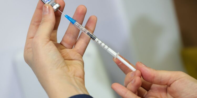 SUS oferece vacina contra bronquiolite para bebês prematuros