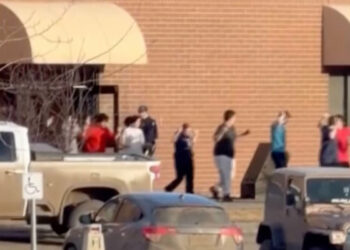 Massacre em escola deixa 10 mortos e 25 feridos no Canadá