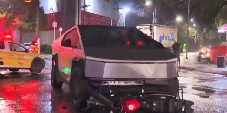 Motociclista morre em acidente com Tesla dirigido por dentista em São Paulo