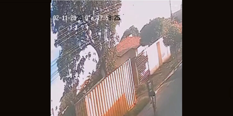 Jovem reage a tentativa de abuso e escapa de agressor