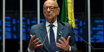 Senador Esperidião Amin (PP-SC) em discurso à tribuna.