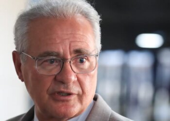 Senadores se reúnem com Fachin e pedem acesso ao inquérito do Master