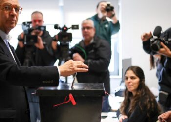 Socialista Antônio Seguro é eleito presidente de Portugal