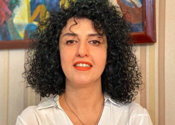 Tribunal do Irã condena Nobel da Paz a mais sete anos e meio de prisão