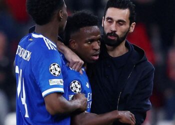 Vini Jr marca golaço e denuncia caso de racismo em Liga dos Campeões