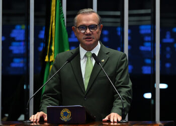 Senador Wellington Fagundes (PL-MT) em discurso à tribuna.
