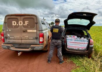 DOF apreende carro de contrabandista com cigarros em Itaporã
