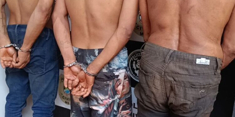 Jovem é morto a facadas em aldeia de Dourados