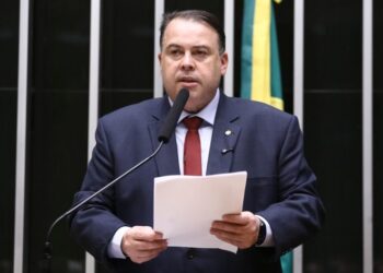 Deputados aprovam projeto que institui a Universidade Federal do Esporte