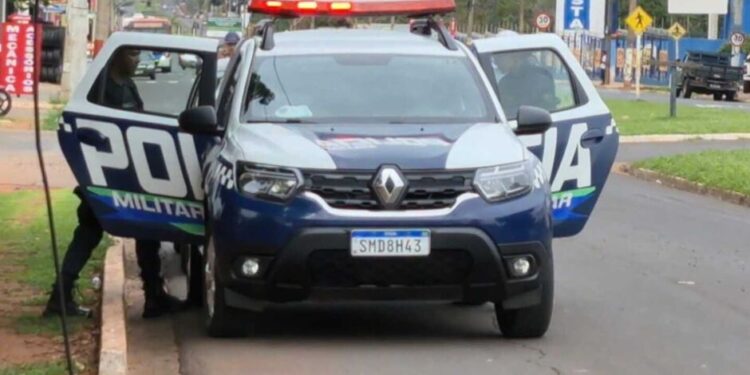 Motorista embriagado provoca acidente e foge no Jardim dos Estados