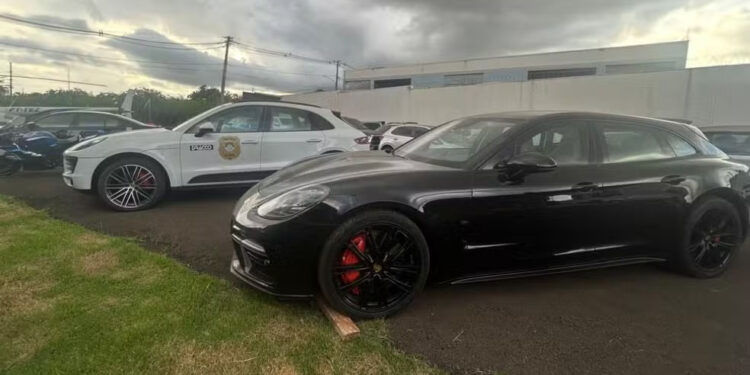 Líder do tráfico é preso com Porsche de R$ 1 milhão