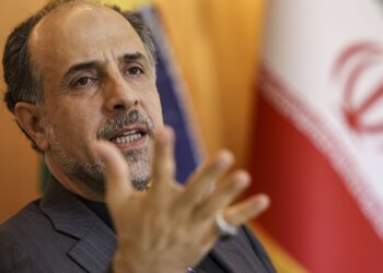 Embaixador do Irã: EUA evitam acordo e Trump se acha “rei do mundo"