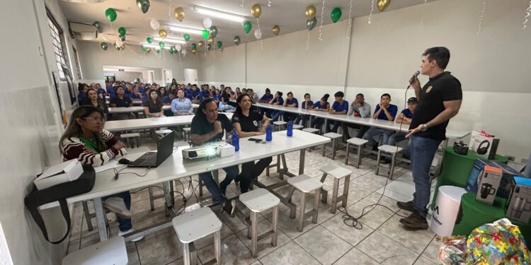 Polícia Civil participa de ciclos de palestras em empresa de Aparecida do Taboado