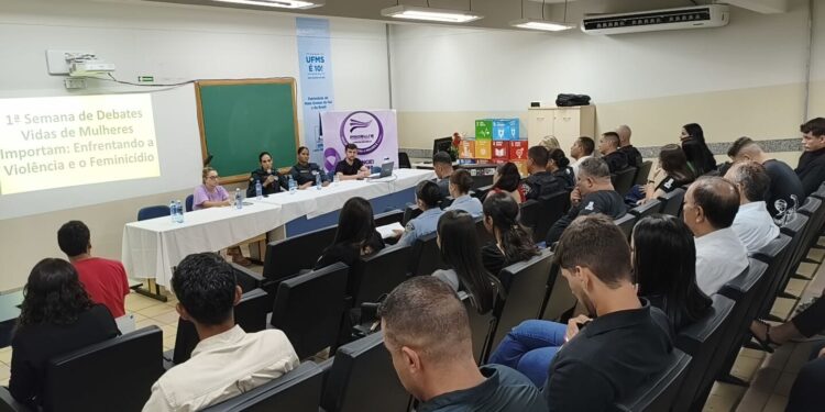 Polícia Civil participa de palestra na UFMS em Coxim