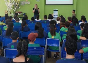 Delegada ministra palestra com o tema “Bullying e Cyberbullying” para alunos do 4º ao 9º de escola estadual em Campo Grande