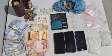 Polícia Civil cumpre mandado de busca e apreensão e prende mulher por tráfico de drogas em Nioaque